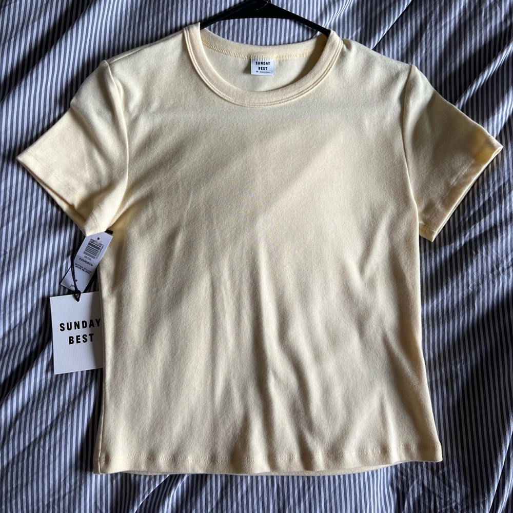 Aritzia Sunday Best Everdeen T-Shirt, Butter Yellow, Size M